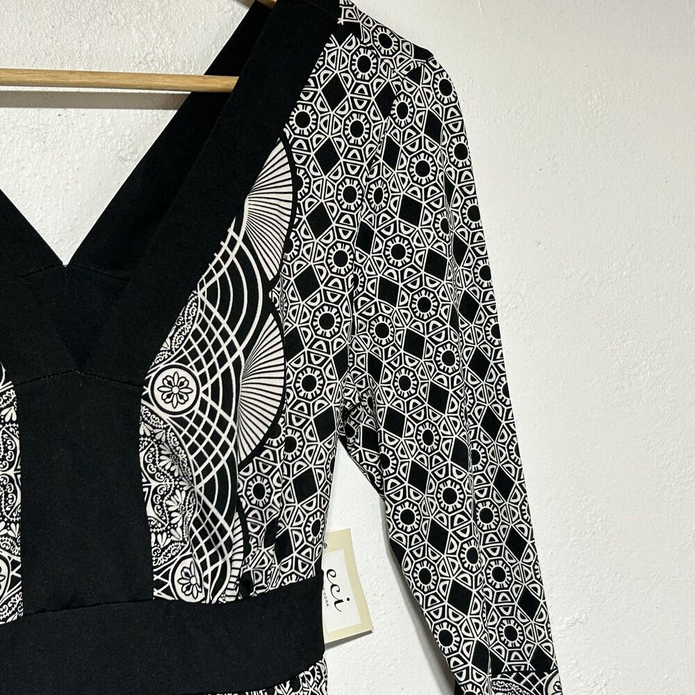eci New York Black/ White Womens Dress V Neck Size Small NWT - Picture 4 of 16